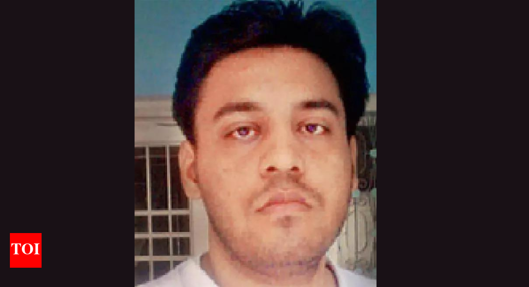 najeeb-ahmed-case-to-be-closed:-missing-jnu-student’s-mother-slams-cbi-for-negligence
