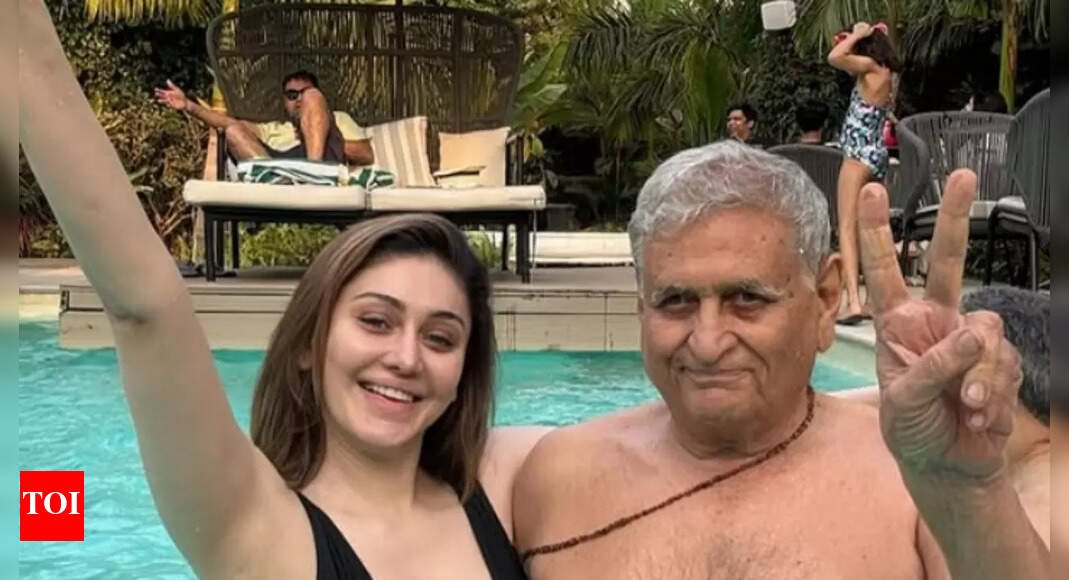 shefali-jariwala-was-always-a-family-woman;-stood-by-parents’-side-through-thick-and-thin;-was-always-a-daddy’s-girl-at-heart