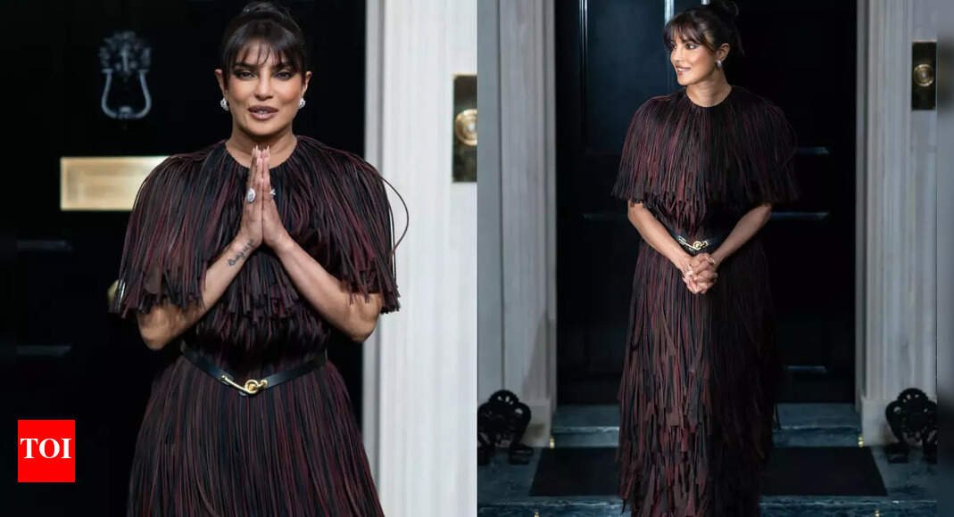 priyanka-chopra’s-fringe-dress-stole-the-show-and-nick-jonas-couldn’t-take-his-eyes-off-her!