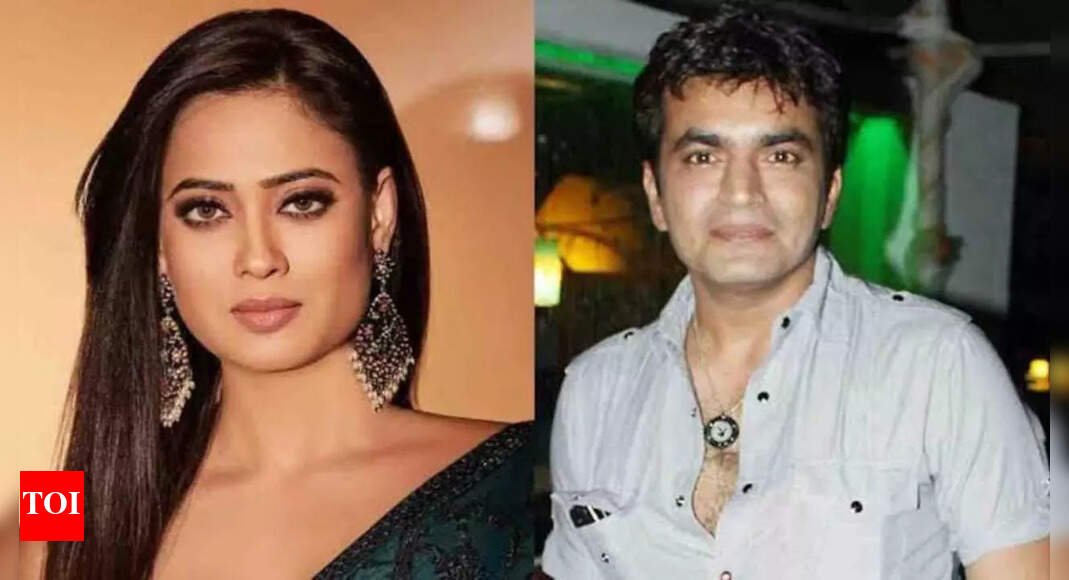 shweta-tiwari’s-ex-husband-allegations:-can’t-meet-daughter-palak