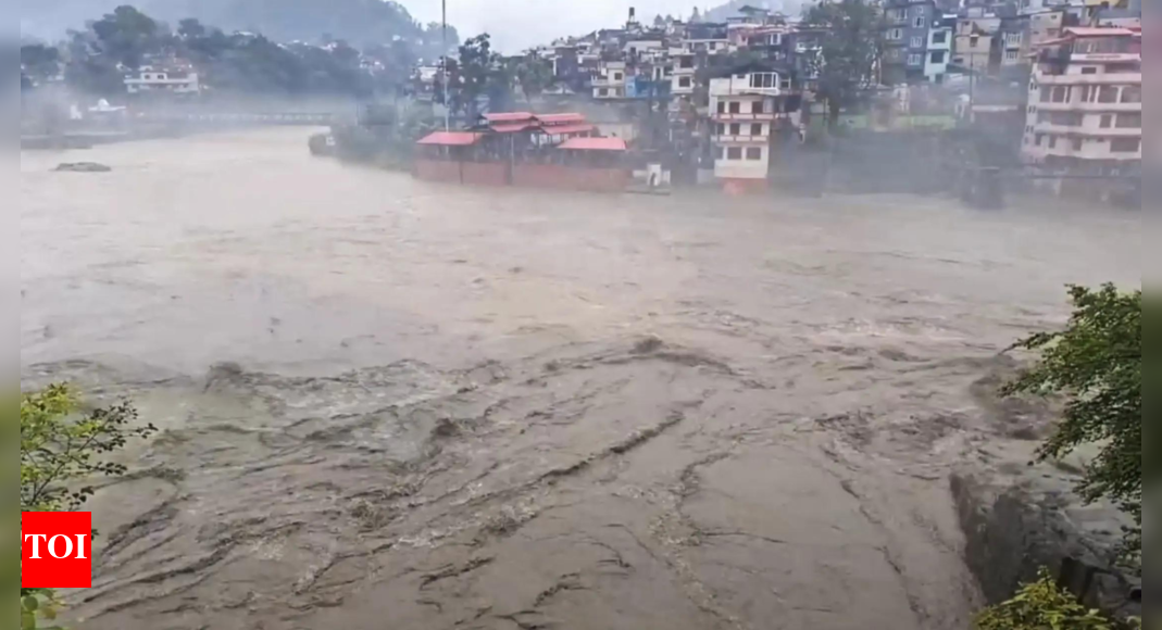 himachal-pradesh:-51-dead,-22-missing-in-floods,-landslides;-kangra,-mandi-worst-hit
