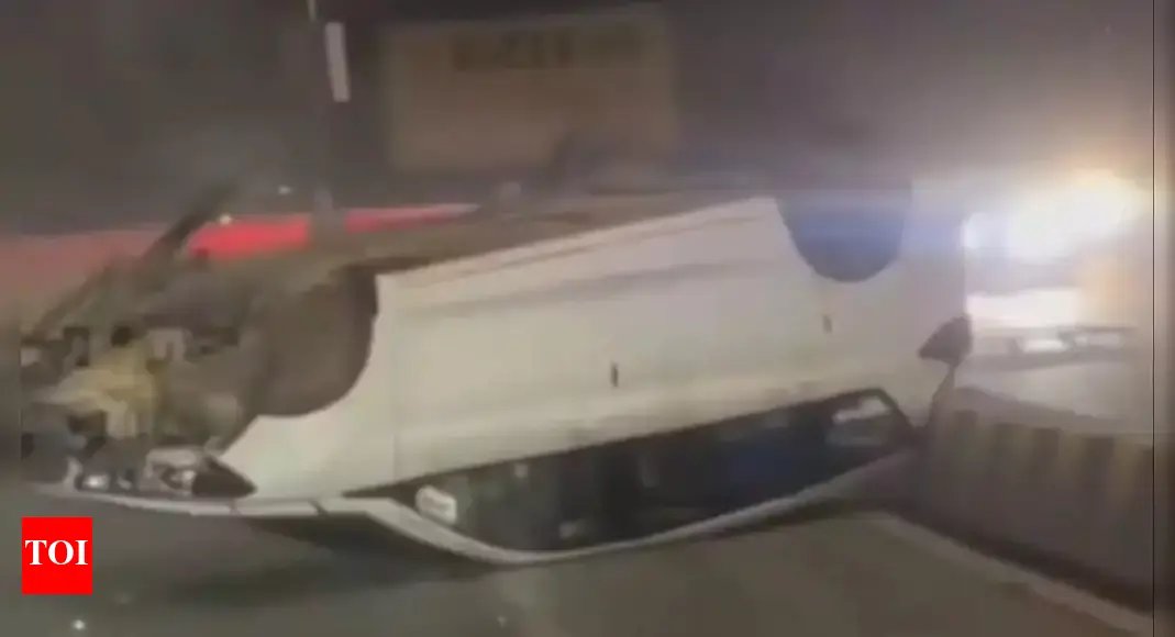 midnight-horror-in-bhopal:-speeding-suv-crashed-into-road-divider-at-subhash-nagar-rob,-5-injured