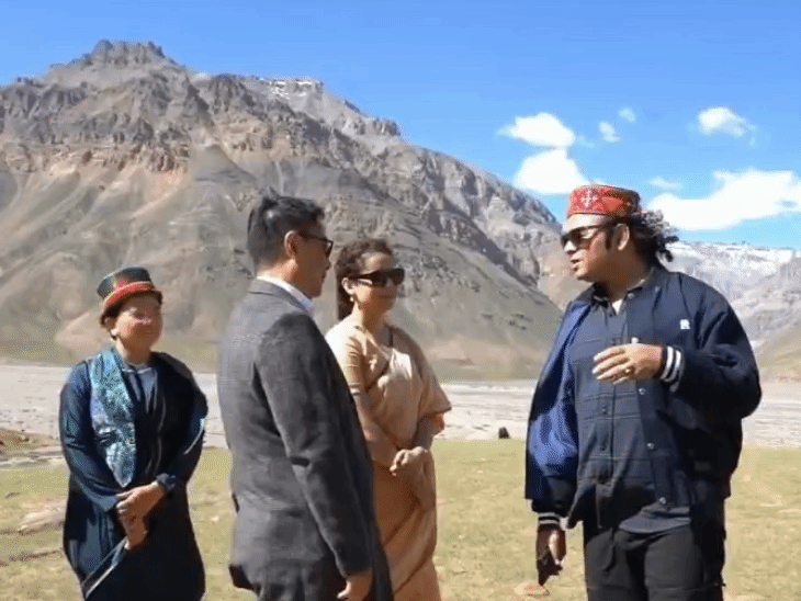 केंद्रीय-मंत्री-ने-15-हजार-फीट-ऊंचाई-पर-गाना-गुनगुनाया:x-पर-लिखा-हिमाचल-में-यहां-सिंगिंग-मुश्किल,-मोहित-चौहान-और-कंगना-साथ-मौजूद-रहे