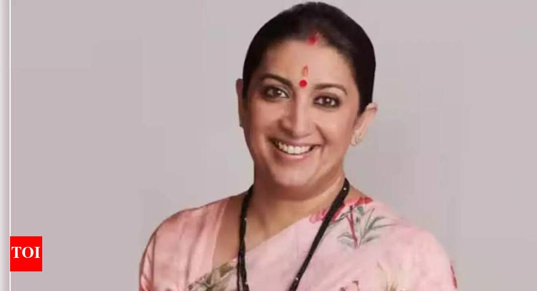 smriti-irani-reveals-her-mother-was-made-to-leave-home-because-she-could-not-have-a-son