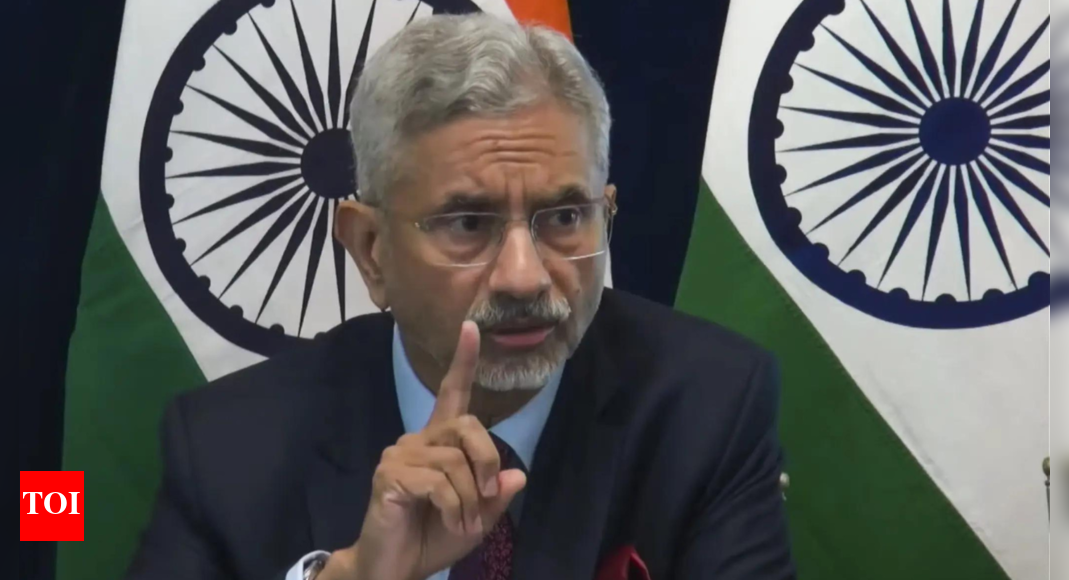 ‘will-cross-that-bridge’:-india-on-us-500%-tariff-threat-over-russian-oil-import