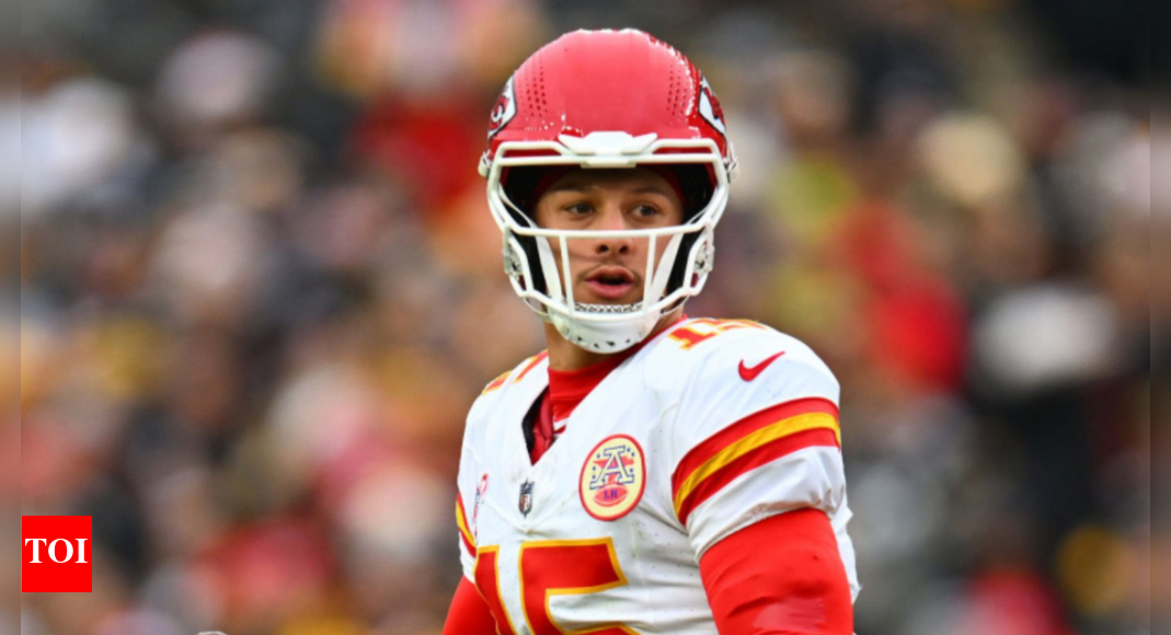 patrick-mahomes-goes-viral-for-saying-he’s-the-old-guy-who-doesn’t-know-any-new-songs