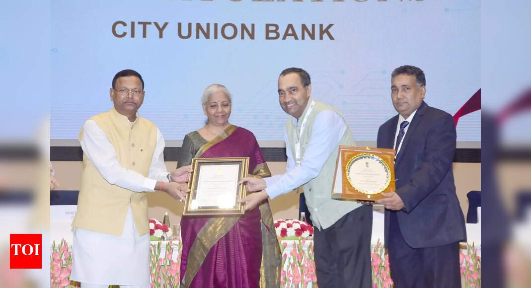 city-union-bank-receives-digital-payments-award-from-the-union-finance-minister