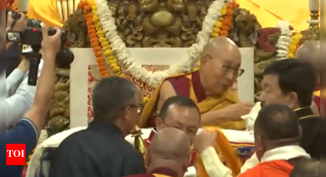 watch:-rijiju-attends-dalai-lama’s-b’day-celebration;-strong-msg-to-china