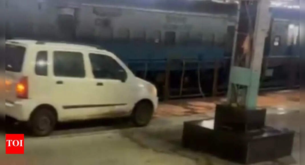 vehicles-seen-running-on-platform-at-bhopal-railway-station;-probe-on