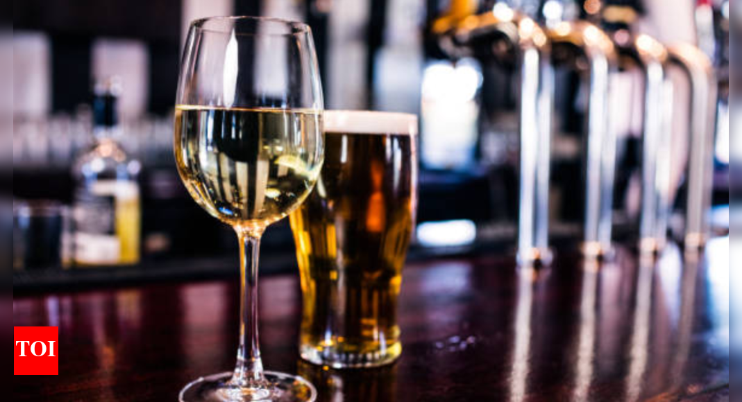 church-with-a-drinking-problem:-inside-uk’s-bangor-cathedral-boozy-choir-culture
