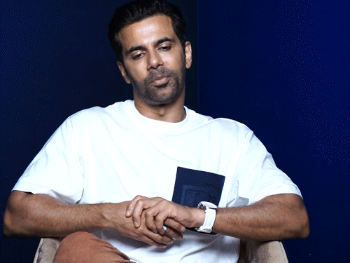 इंडस्ट्री-की-लड़की-से-शादी-नहीं-करना-चाहते-अनुज-सचदेवा:बोले-मम्मी-तो-बहुत-पीछे-पड़ी-हैं,-लेकिन-अभी-करियर-पर-ध्यान-देना-चाहता-हूं