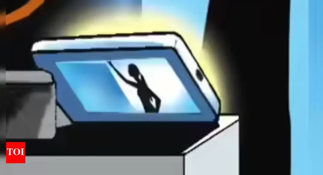 meerut-shocker:-man-films-cancer-patient’s-daughter-bathing-at-govt-hospital