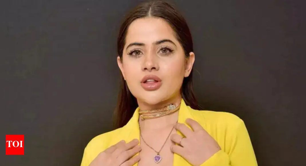 uorfi-javed-calls-‘the-traitors’-smarter-than-‘bigg-boss’;-says-it’s-a-game-of-strategy,-not-drama