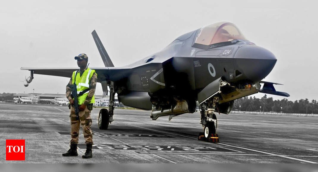 f-35b-stranded-in-kerala:-25-uk-engineers-arrive-to-repair-$110-million-fighter-jet