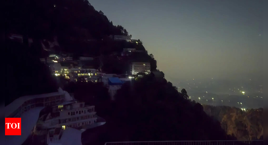 fog,-bad-weather-affect-heli-service-for-vaishno-devi-on-3rd-consecutive-day-in-katra