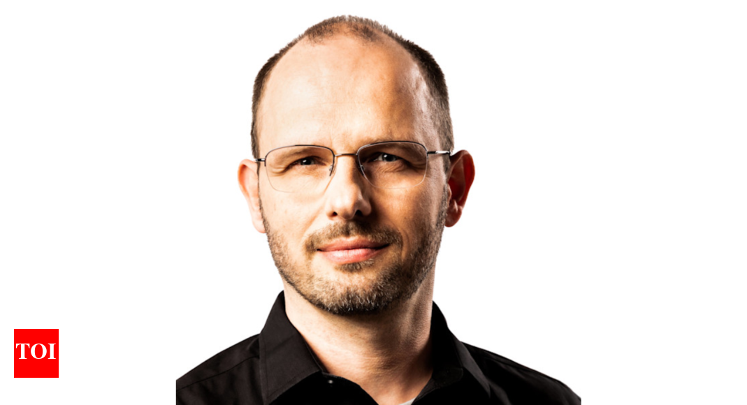 github-ceo-to-engineers:-‘smartest’-companies-will-hire-more-software-engineers,-not-less-as…
