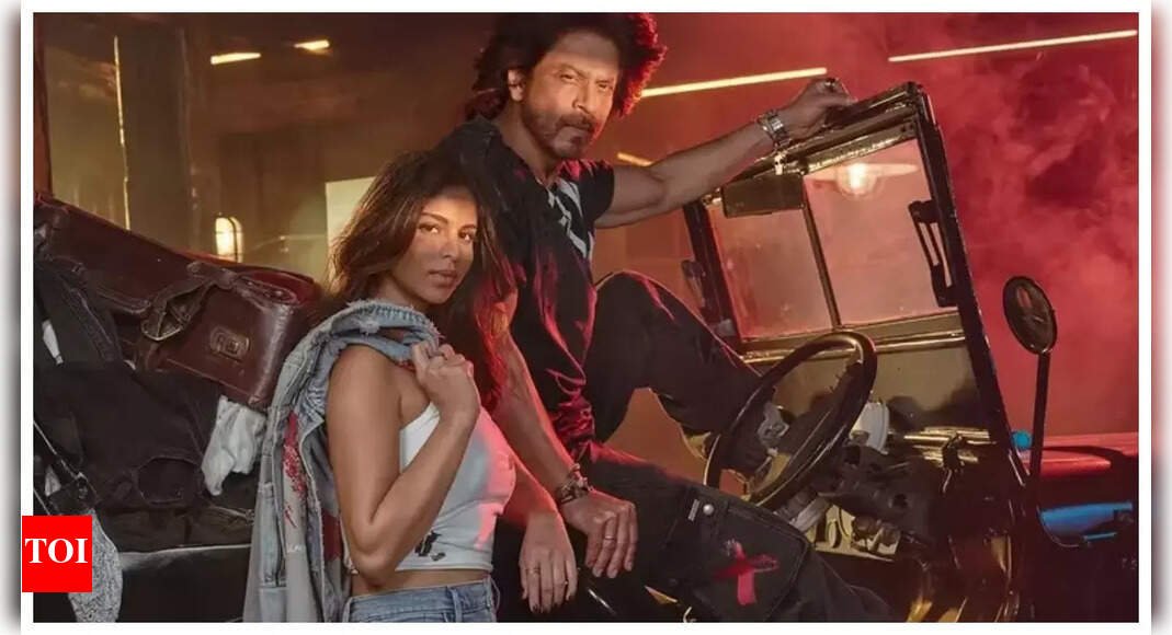 shah-rukh-khan,-suhana-khan-and-abhishek-bachchan-take-a-break-from-king-shoot;-to-commence-action-packed-european-schedule-in-august