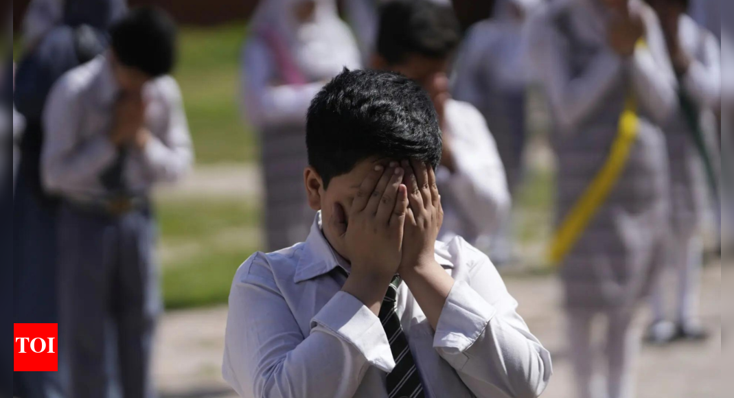 row-over-move-to-open-valley-schools-amid-heat