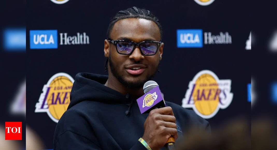 bronny-james’-viral-dunk-was-so-insane,-the-internet-thought-the-nba-drug-tested-him