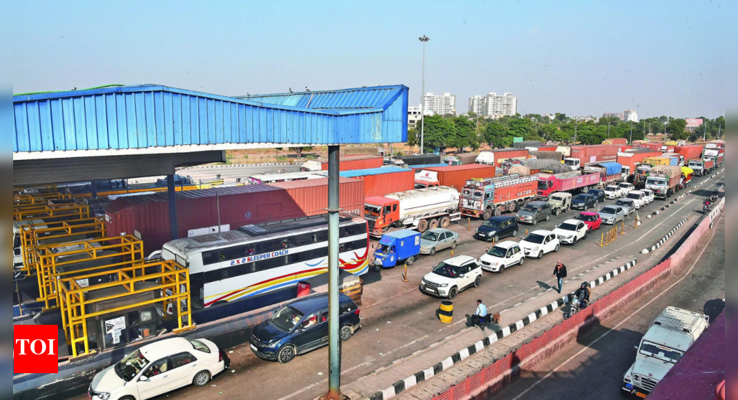 nh-toll-collected-through-fastag-up-by-20%-in-1st-3-months-of-this-fy