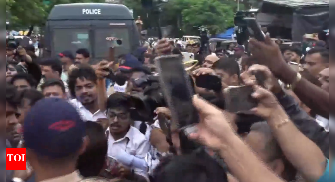thane:-mns-workers-detained-ahead-of-rally;-cm-fadnavis-says-‘must-take-permission’