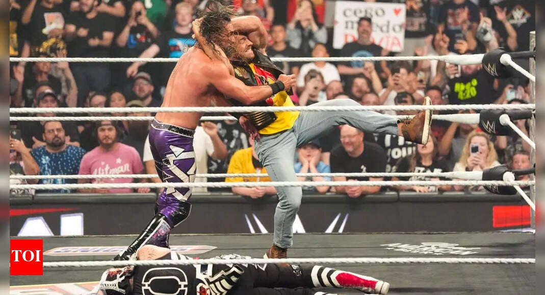 former-us-champion-strikes-seth-rollins-on-raw