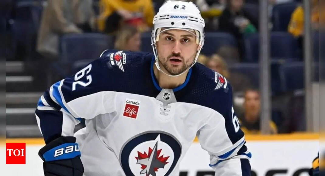 toronto-maple-leafs-accused-of-downgrading-as-nino-niederreiter-pitched-as-mitch-marner’s-replacement