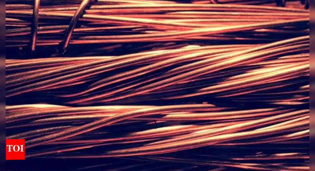 copper-surges-to-record-as-trump-seeks-50%-tariff