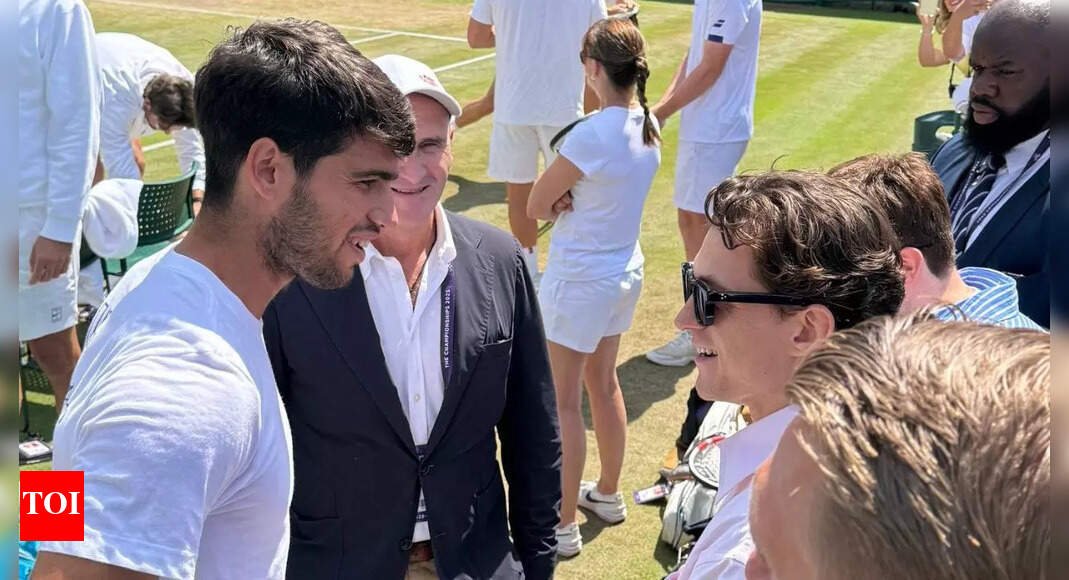 ‘he-could-beat-me’:-alcaraz-sets-up-glittery-clash-against-tom-holland-–-watch