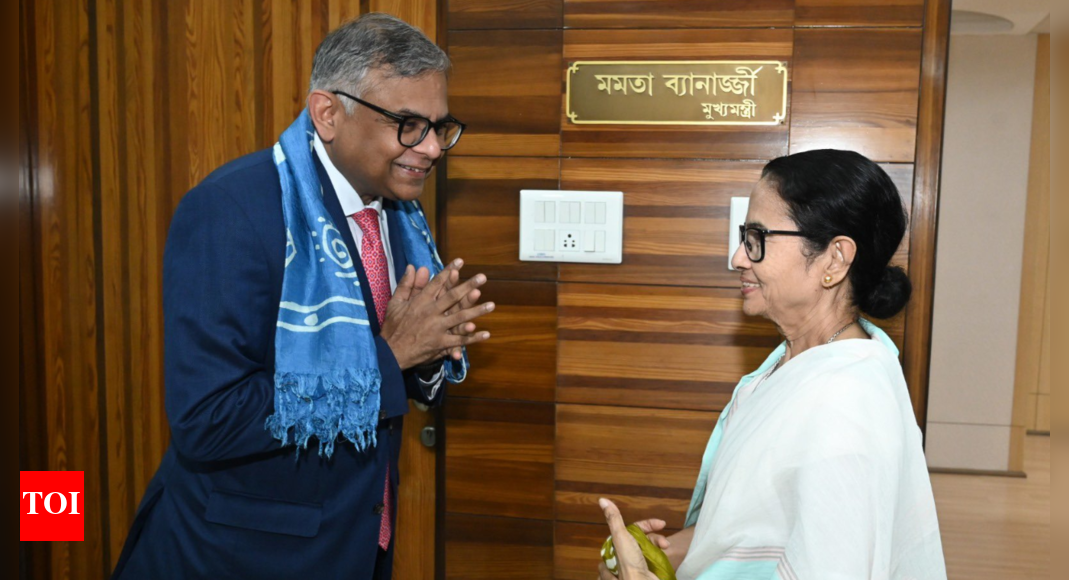 17-years-after-tata-said-‘bye-bye’-to-bengal,-mamata-says-hello-again;-meets-group-chairman