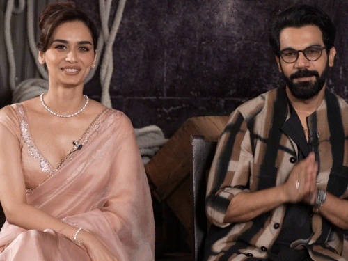 ‘स्कूल-के-दिनों-में-‘मालिक’-की-तरह-निर्भीक-था’:राजकुमार-राव-ने-कहा-किरदार-में-ढलना-सबसे-मुश्किल;-मानुषी-बोलीं-कैरेक्टर-को-घर-लेकर-नहीं-जाती