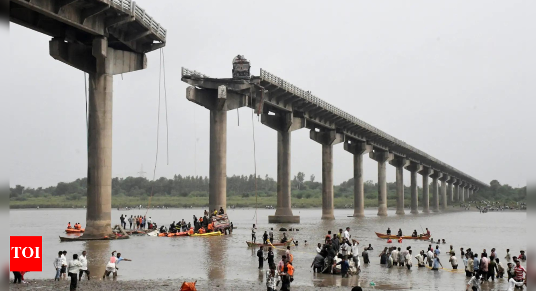 vadodara’s-‘death-bridge’:-letters-warned-of-danger;-report-found-it-‘unfit-for-use’