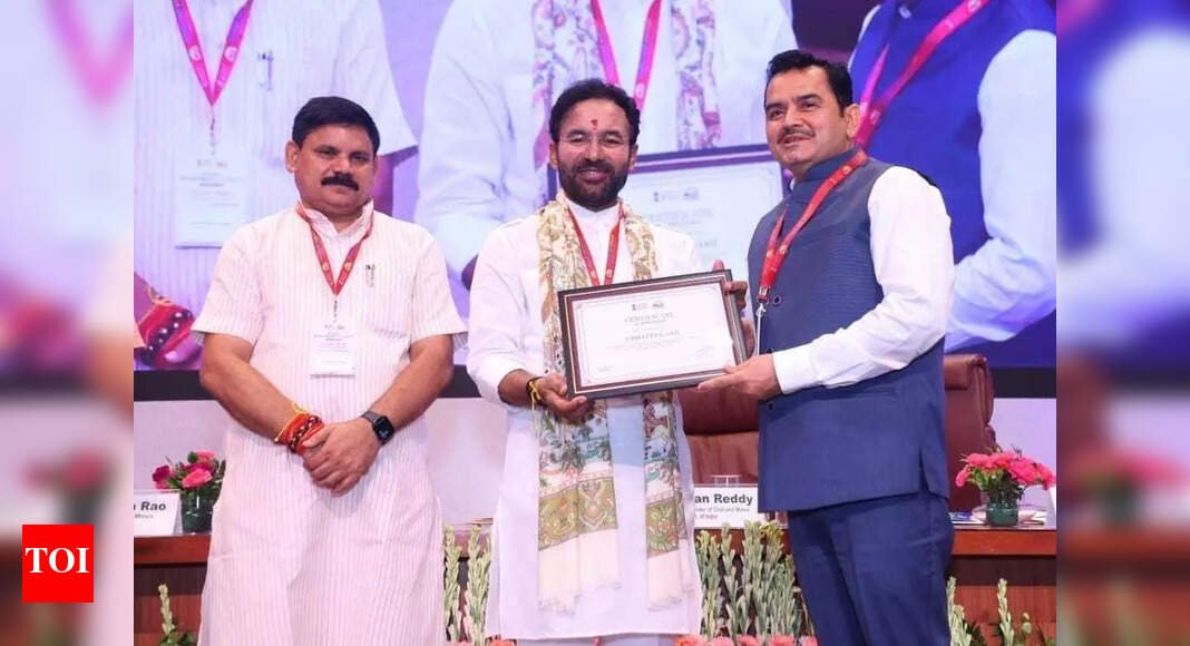 centre-applauds-chhattisgarh’s-transparency-and-impact-in-dmf-implementation