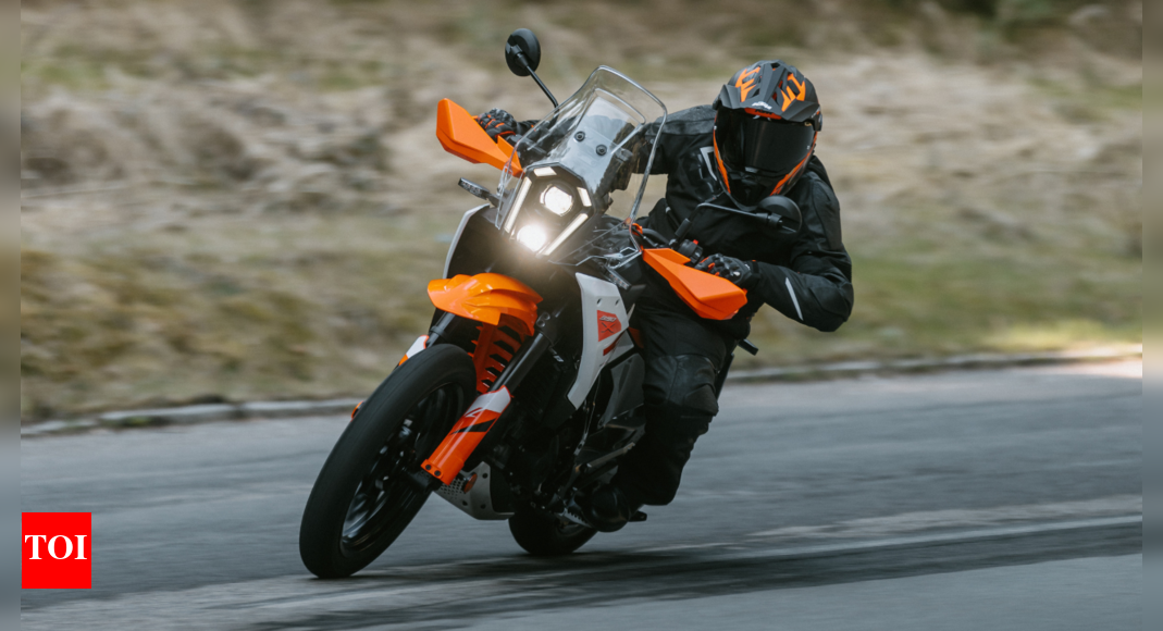 2025-ktm-adventure-390-x-launched-at-rs-3.03-lakh:-gets-cruise-control-and-more