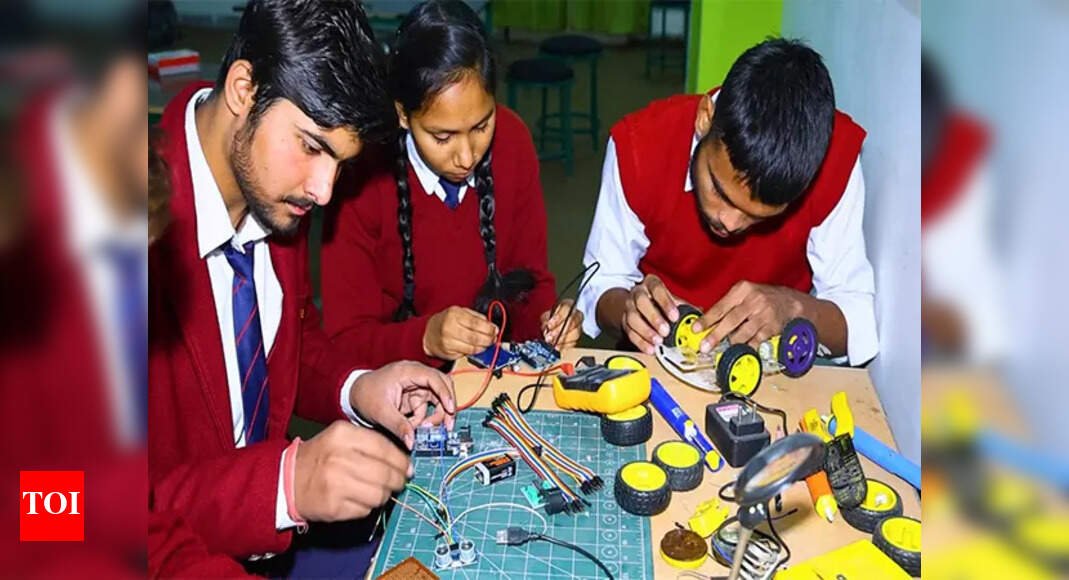 inside-india’s-skill-divide:-top-performing-states;-vocational-trends