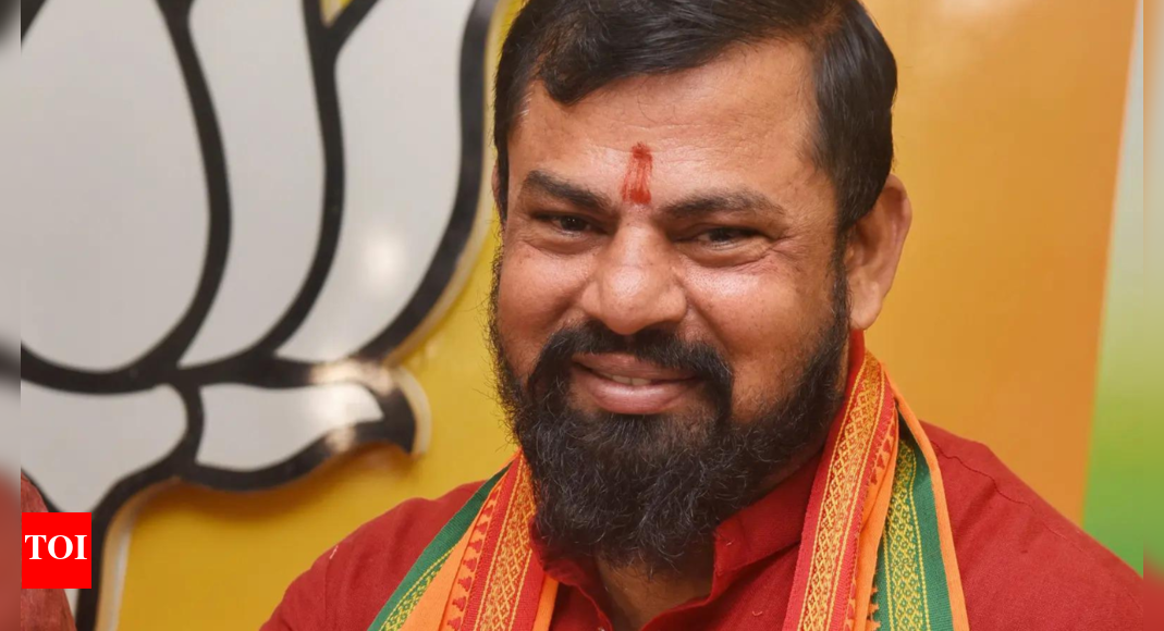 political-shift-in-telangana-as-bjp-finally-accepts-t-raja’s-resignation