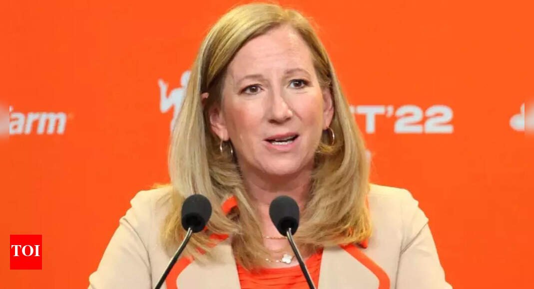 cathy-engelbert’s-all-star-announcement-hits-wrong-number,-blindsiding-washington-mystics-rookie-in-bizarre-twist-of-fate