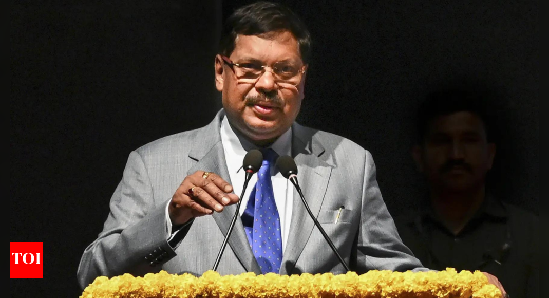 ‘trials-go-for-decades…-system-badly-needs-fixing’:-cji-gavai-addresses-flaws-in-indian-judicial-system;-pins-hope-on-young-graduates