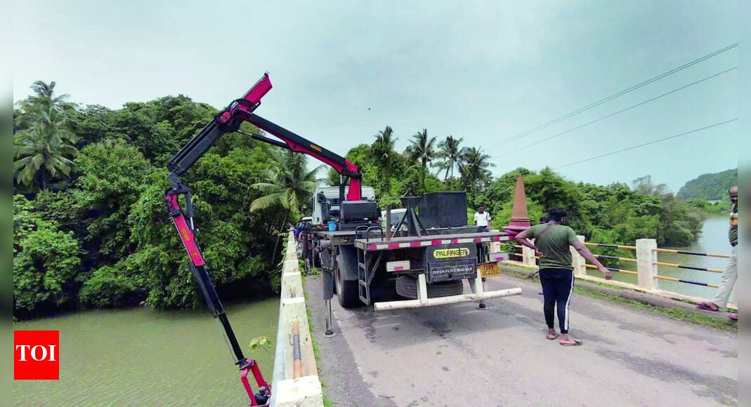 experts-inspect-saleri-bridge,-report-in-15-days