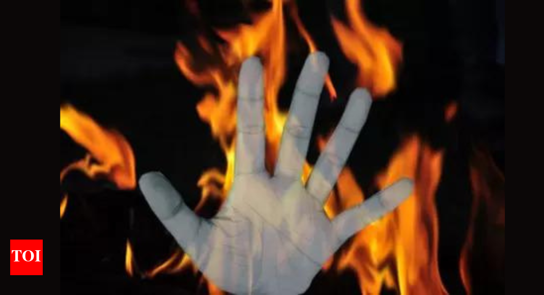 odisha:-college-student-torches-self-over-teacher’s-‘abuse’