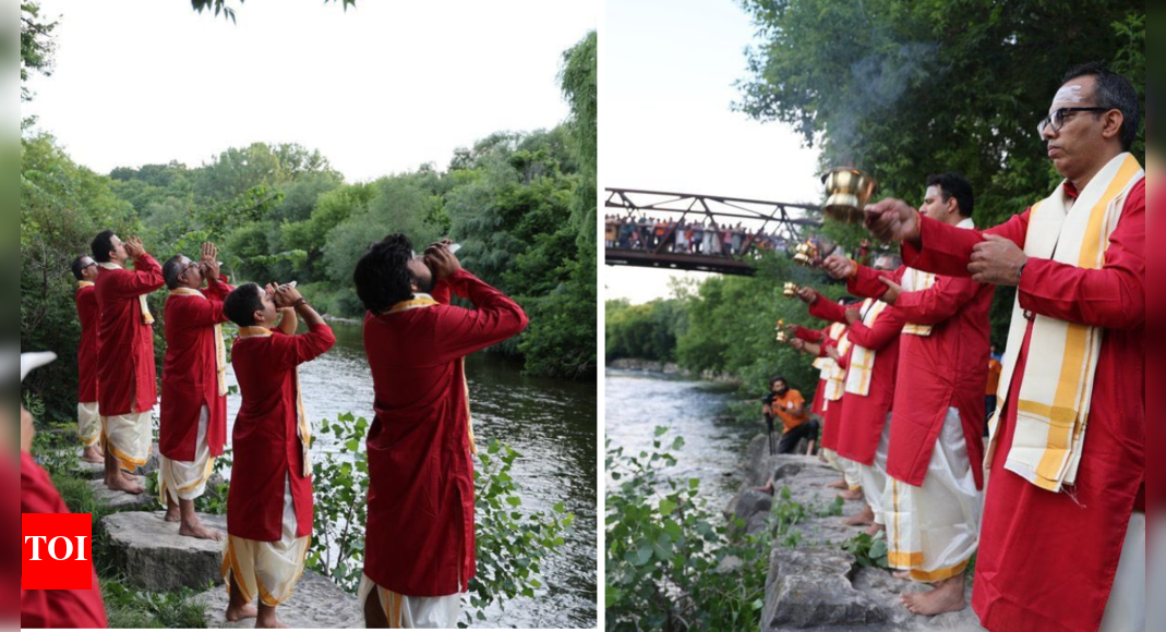 watch:-nris-perform-‘ganga-aarti’-canadian-riverbank;-sparks-mixed-response