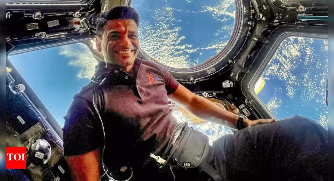 ‘india-still-saare-jahan-se-achcha’:-shukla-echoes-rakesh-sharma-from-space