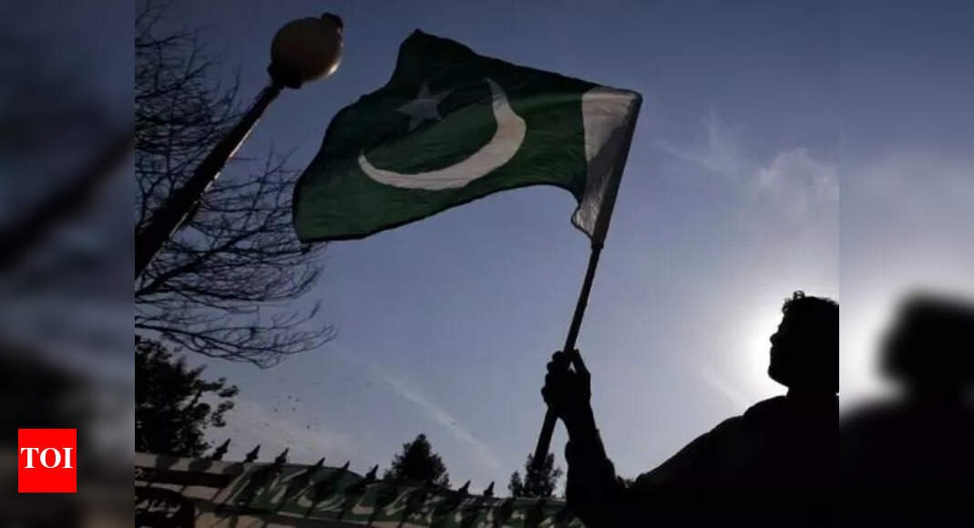 ‘strong-so-far’:-imf-on-pakistan’s-reforms;-first-review-of-$7-billion-loan-approved