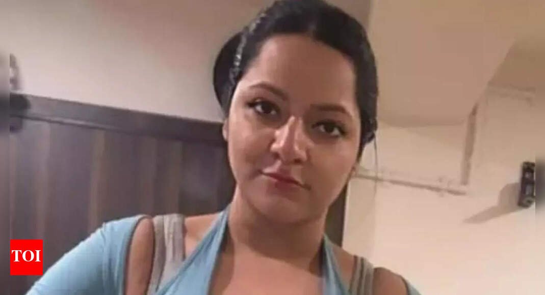 bangladeshi-model-held-with-fake-indian-papers;-here’s-how-she-got-aadhaar