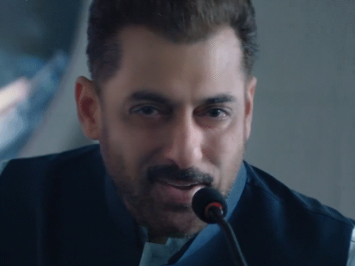 सलमान-खान-ने-की-बिग-बॉस-19-की-अनाउंसमेंट:कहा-दोस्तों-दुश्मनों-हो-जाओ-तैयार,-इस-बार-घरवालों-की-सरकार,-ये-कंटेस्टेंट्स-ले-सकते-हैं-एंट्री