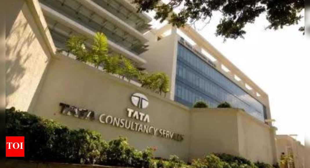 tcs-in-spotlight-over-job-cuts:-karnataka-government-seeks-explanation;-12,000-layoffs-raise-alarm