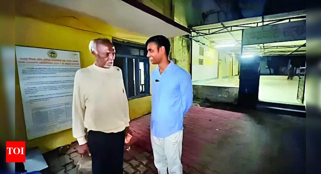 video-reunites-ex-cop-with-family:-salute-in-bhopal-old-age-home-goes-viral;-long-lost-son-found