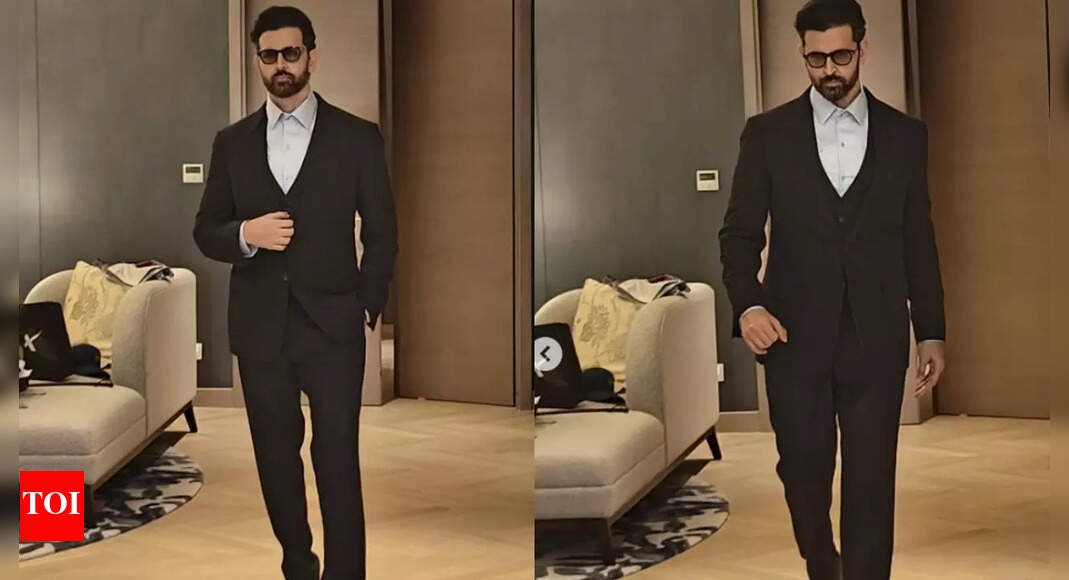 hrithik-roshan-promotes-‘war-2’,-shares-stylish-pics-from-sri-lanka-in-black-suit