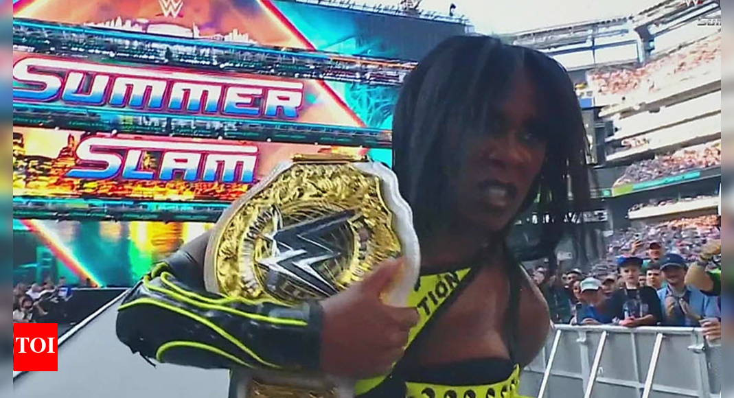 wwe-summerslam-2025-(august-02,-2025)-results:-naomi-beats-rhea-ripley-&-iyo-sky-in-captivating-triple-threat-match