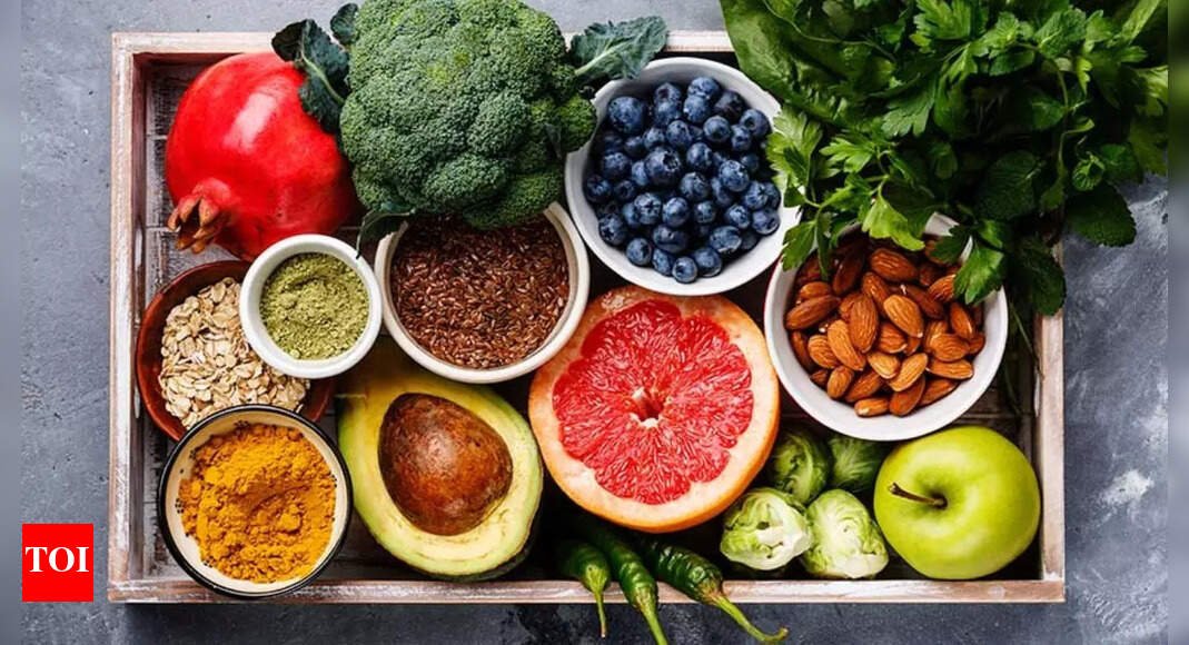 colon-cancer:-rapid-surge-in-young-adults;-us-gastroenterologist-recommends-4-fruits